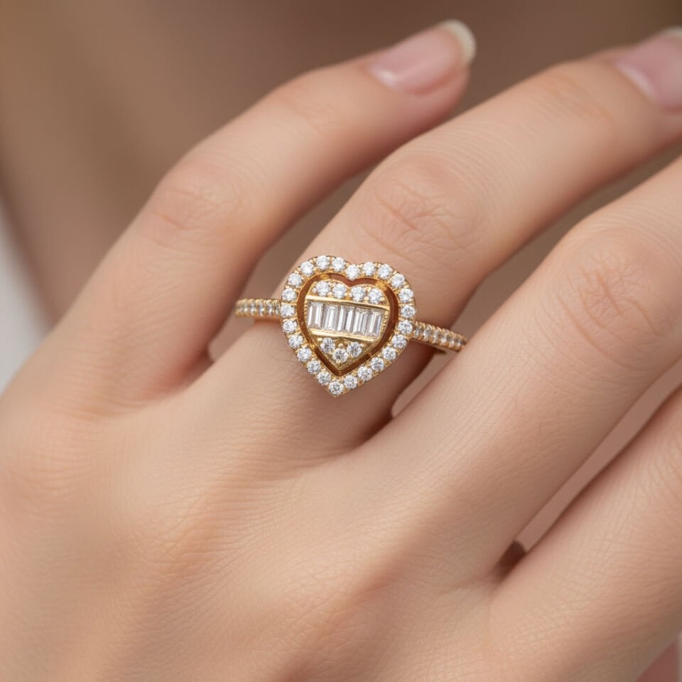 Baget ve Yuvarlak Kesim Pırlantalı Altın Kalp Yüzük   -   PY0000912