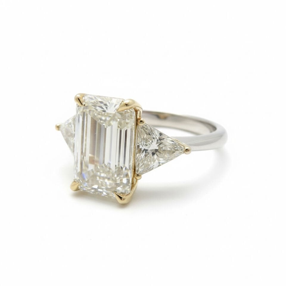 Pırlanta Cartier Ekolü Emerald Kesim Trilogy Yüzük  -   PY0001150