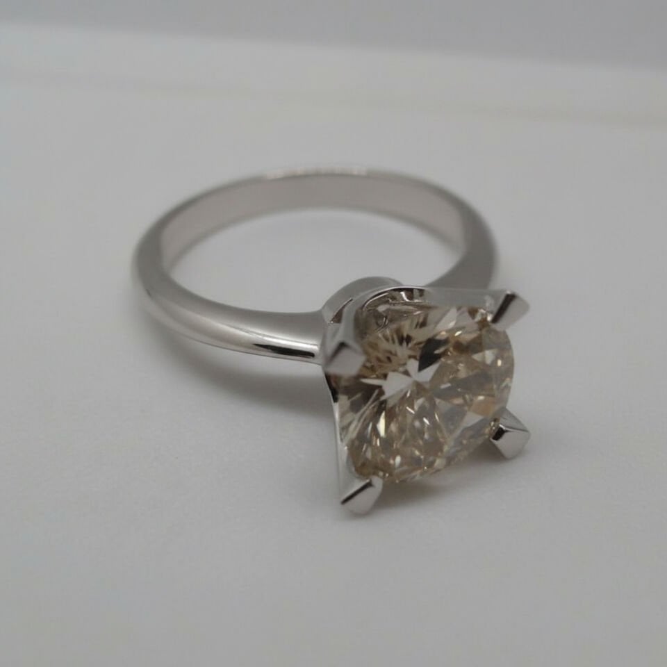 Pırlanta Tiffany Ekolü Klasik Yuvarlak Kesim Tektaş Yüzük   -   PY0002507