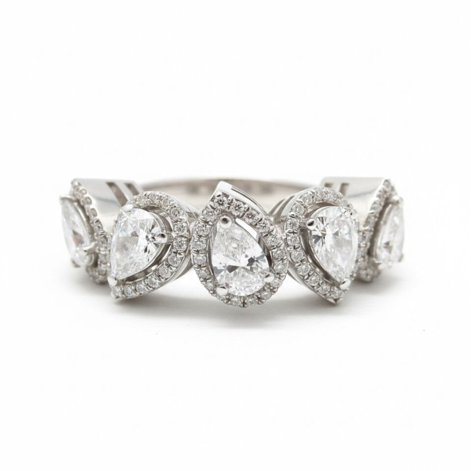 Pırlanta Victoria Ekolü Beşli Damla Kesim Halo Yüzük   -   PY0002525