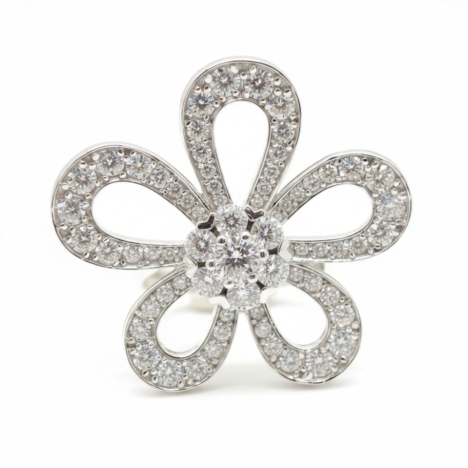 Flora Koleksiyonu: Pırlanta Taşlarla Bezenmiş Çiçek Formlu Tasarım Yüzük   -   PY0002712