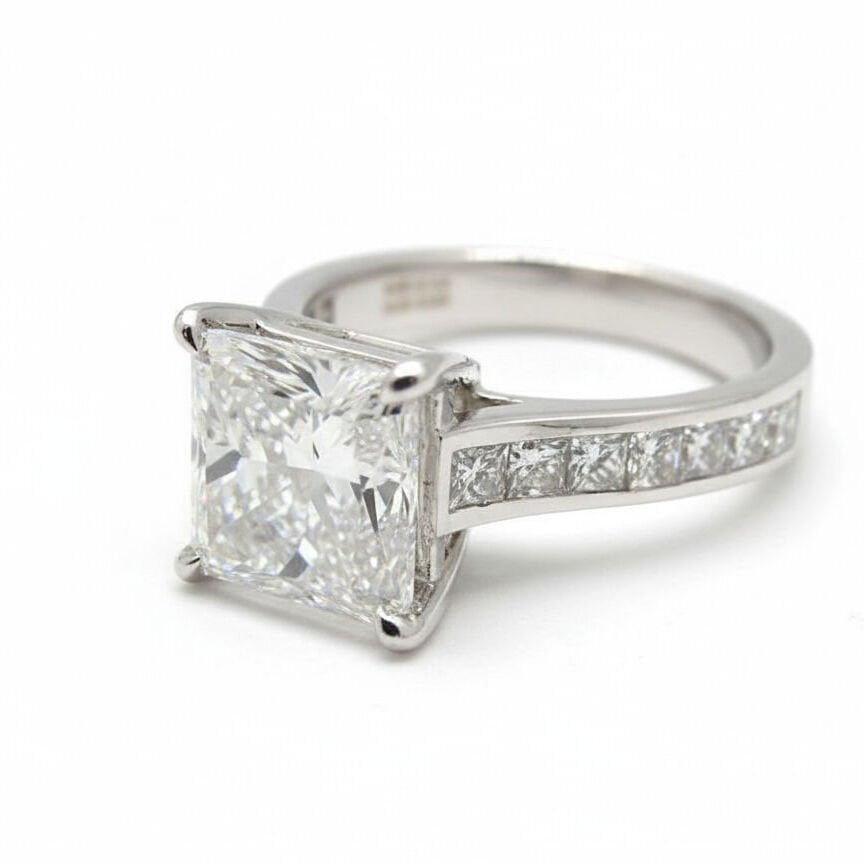 Pırlanta Prenses Kesim Tektaş Yüzük   -   PY0002754