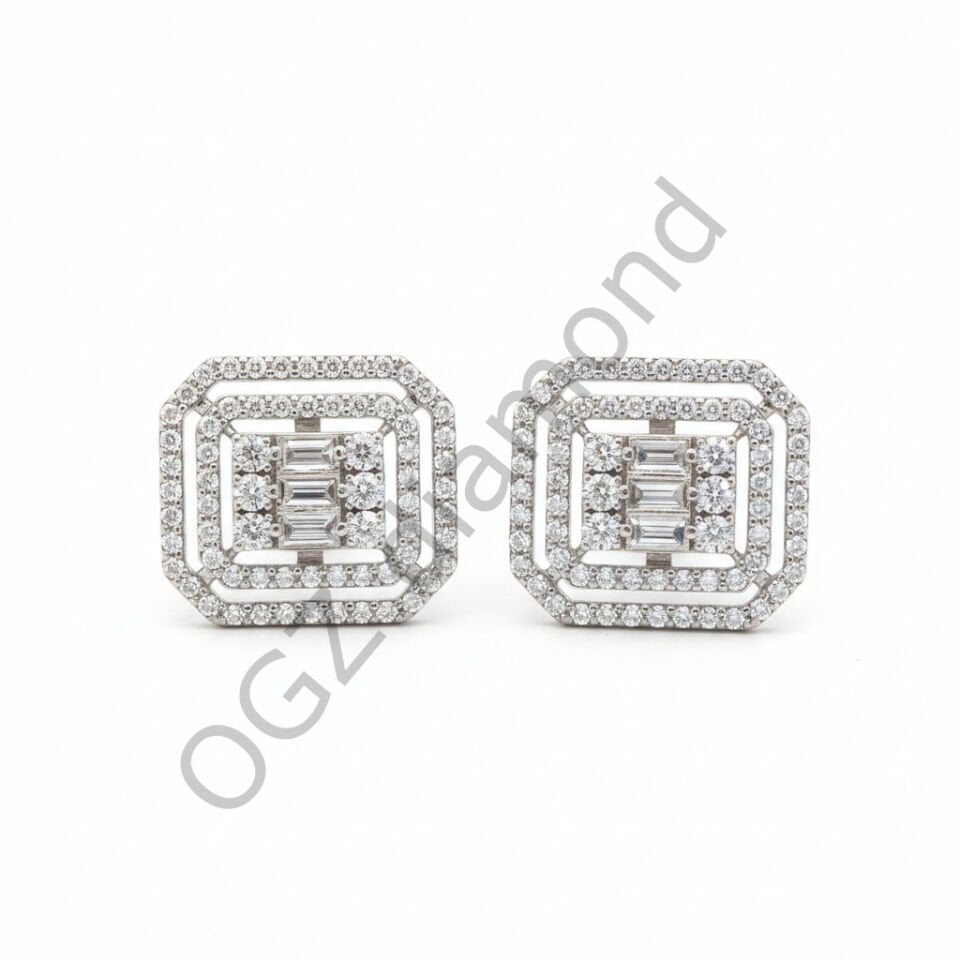 Bvlgari Style Intarsio Koleksiyonu: Pırlanta Baget ve Yuvarlak Taşlı Beyaz Altın Küpe   -   PK0000873